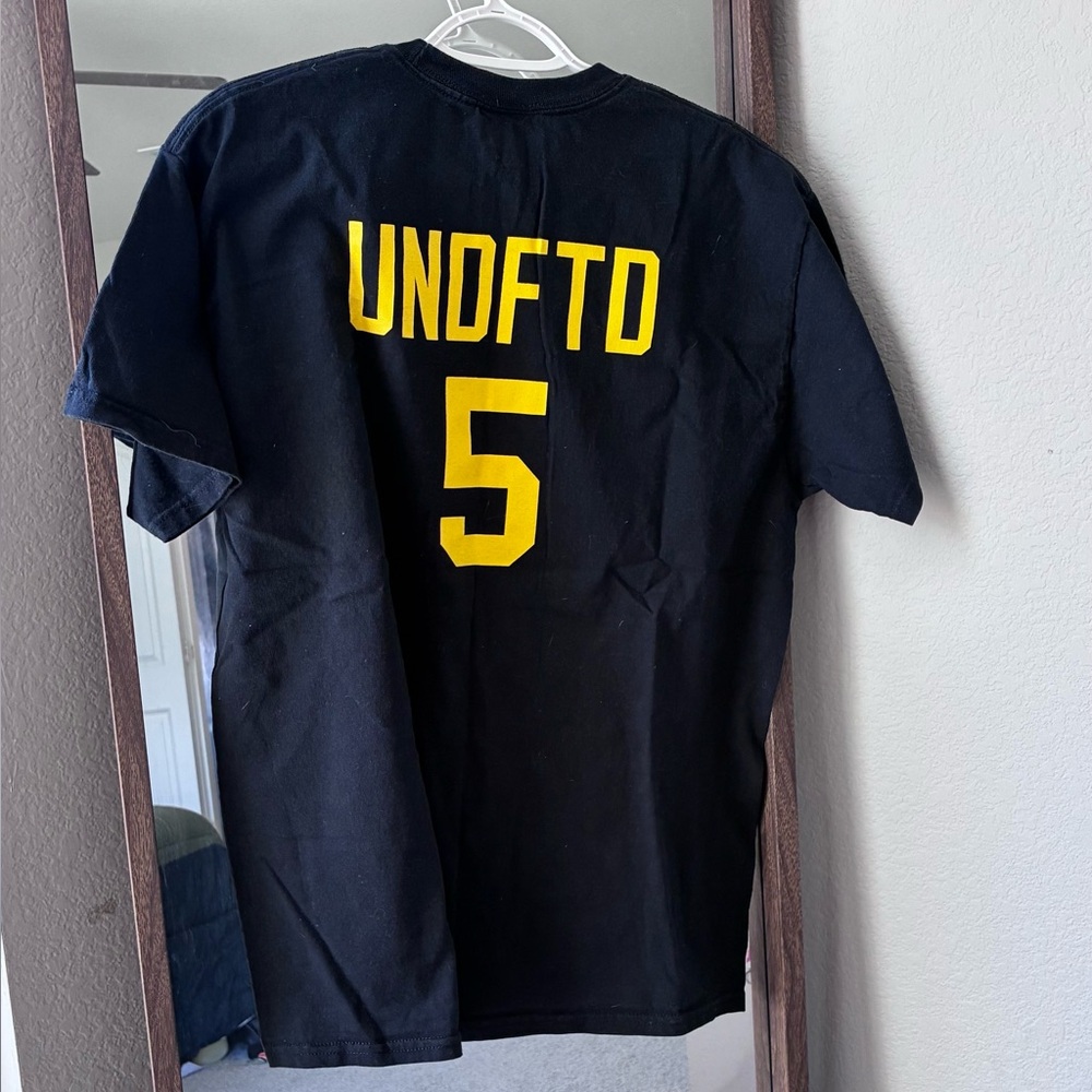 UNDEFEATED Black T-Shirt with Yellow Graphic - Picture 2 of 3